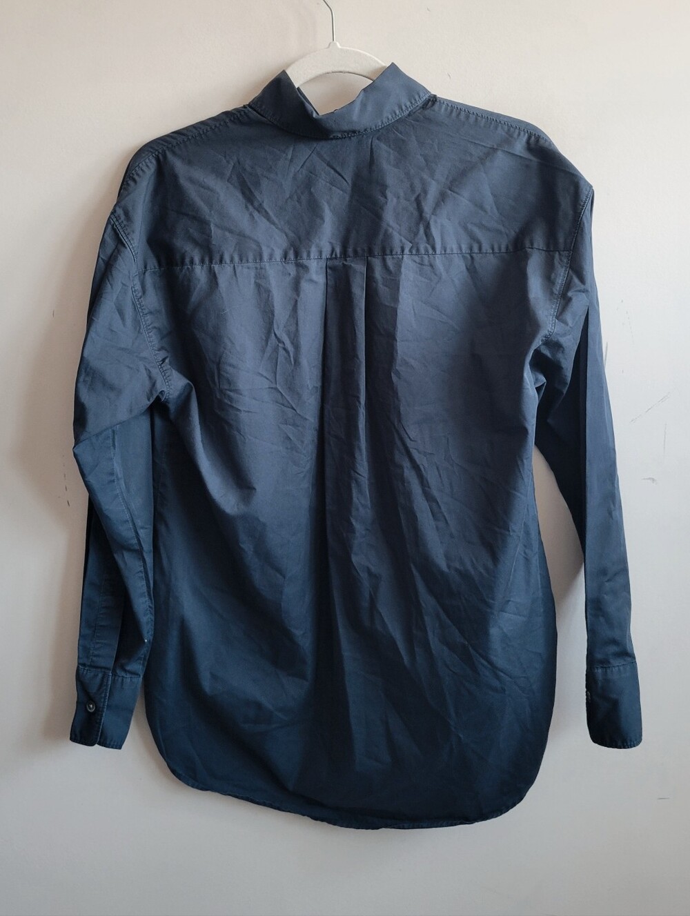 Sold Out Nyc The Everything Shirt in Navy - Picture 6 of 7